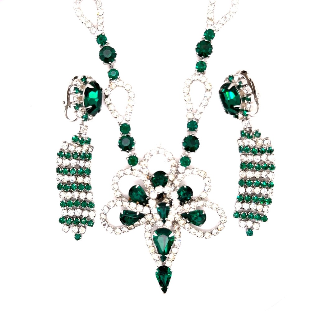 Vintage Style Emerald Green Rhinestone Necklace and Clip On Earring Set Silver